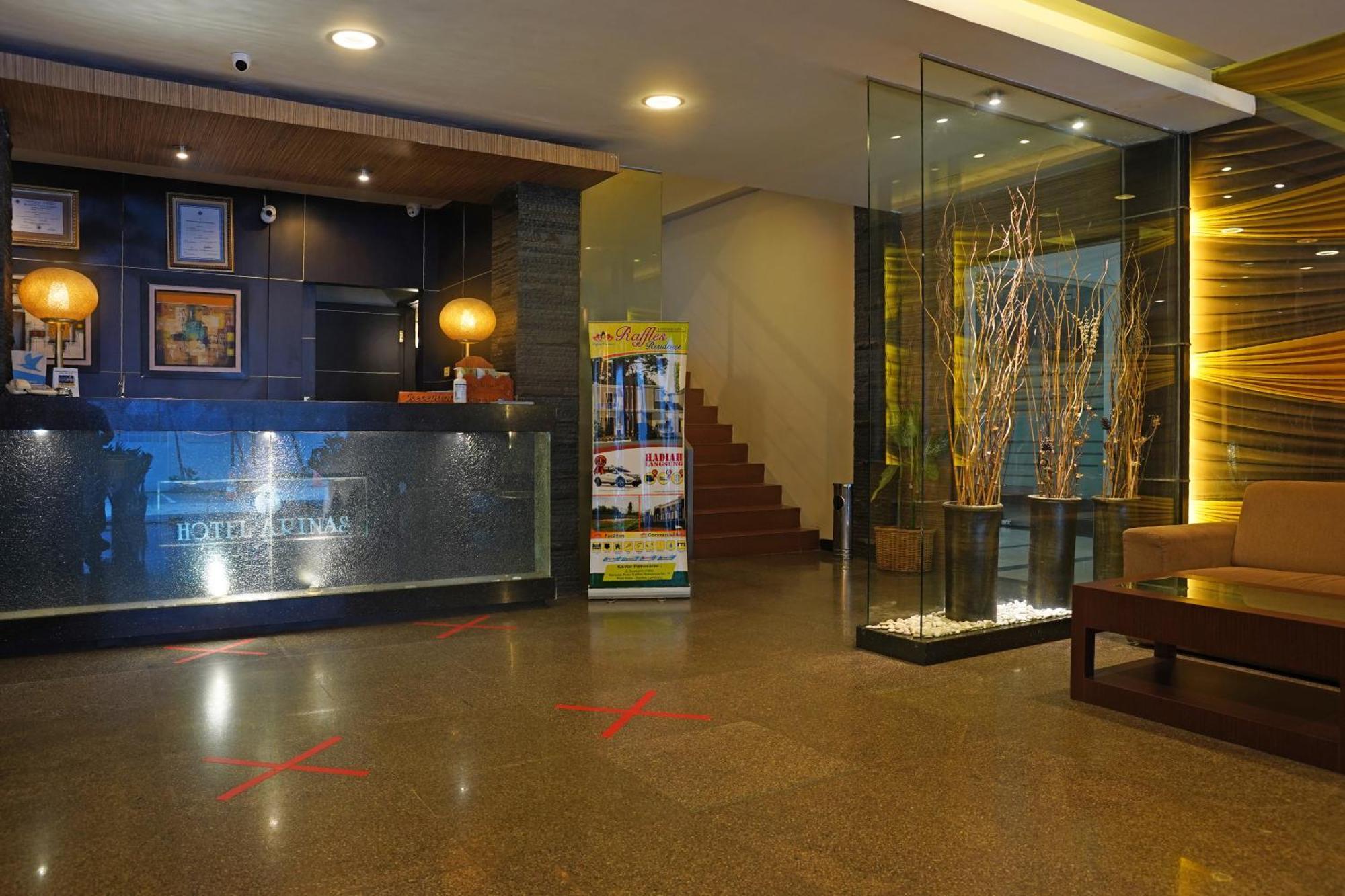 Arinas Hotel Bandar Lampung Exteriör bild